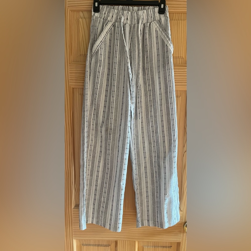 Sienna Sky Black and White Stripped Pants Size Small
